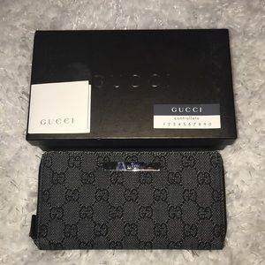 Authentic Gucci wallet